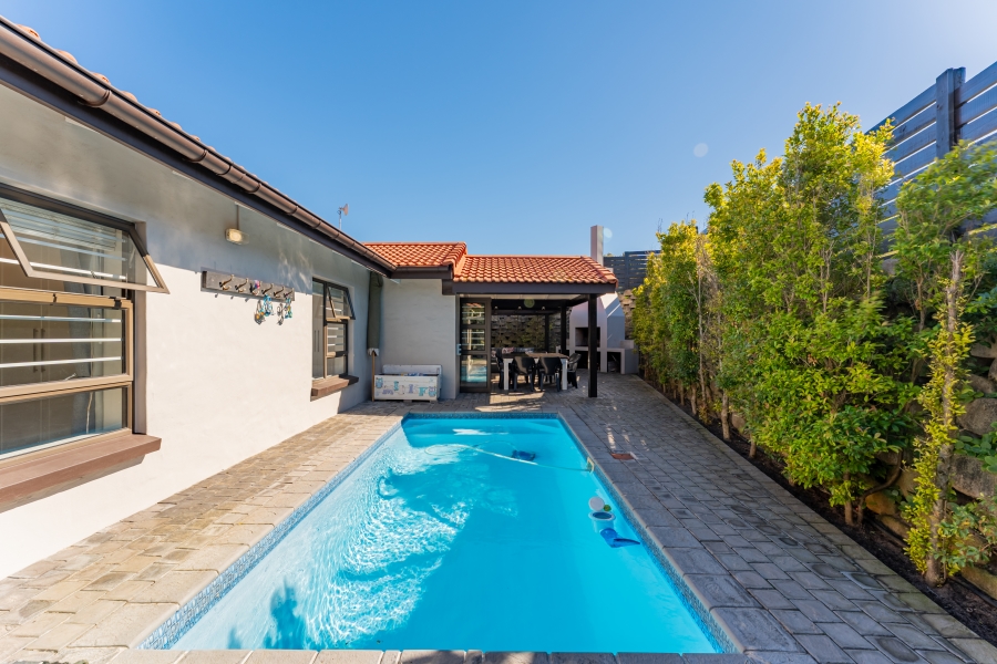 4 Bedroom Property for Sale in St Francis On Sea Eastern Cape